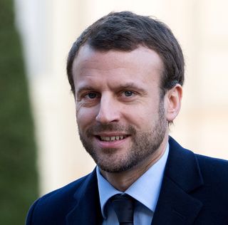 Macron barbu